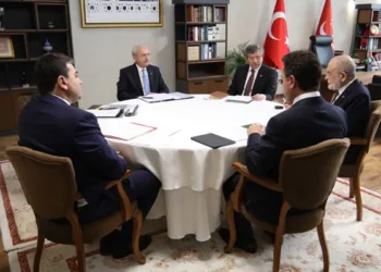 5 lider, Saadet Partisi ev sahipliğinde olağanüstü toplanacak