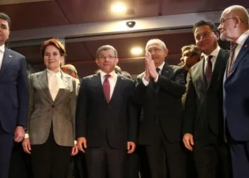 Davutoğlu’na göre kriz millet ittifakına yaradı