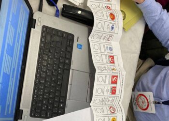 Avustralya’da seçmene verilen oy pusulasında AKP mührü çıktı!