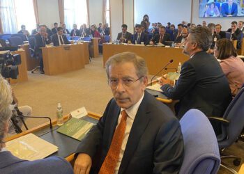 Eski vekilin oğluna Şentop’tan kıyak