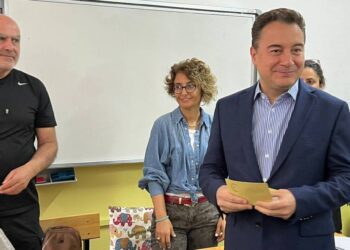 Ali Babacan: Sandıklarda altı partinin ortak güvenlik sistemi çalışacak