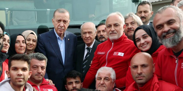 İstifa eden Kızılay Başkanı’ndan seçim açıklaması: Erdoğan’ı destekliyorum