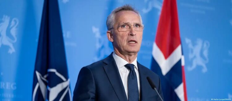 Stoltenberg bir yıl daha görevde kalıyor