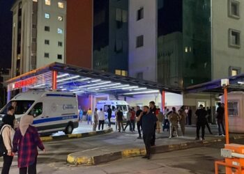 Acil serviste silahlı çatışma: Beş yaralı