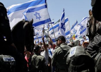 Hükümeti protesto eden 830 İsrail ordusu mensubu görevi bıraktı