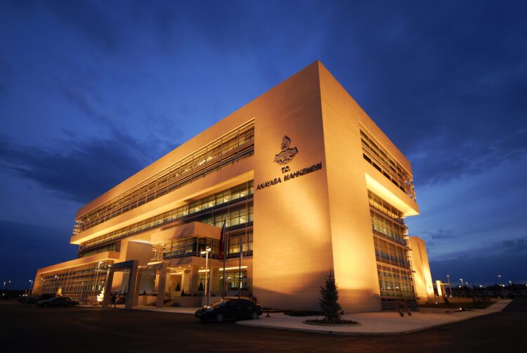 AYM’nin ’emsal kararlar’ sayfası hizmete açıldı