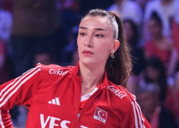 Milli voleybolcu Hande Baladın’a tehdit