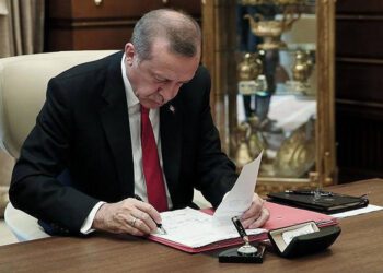 Erdoğan’dan gece yarısı atamaları
