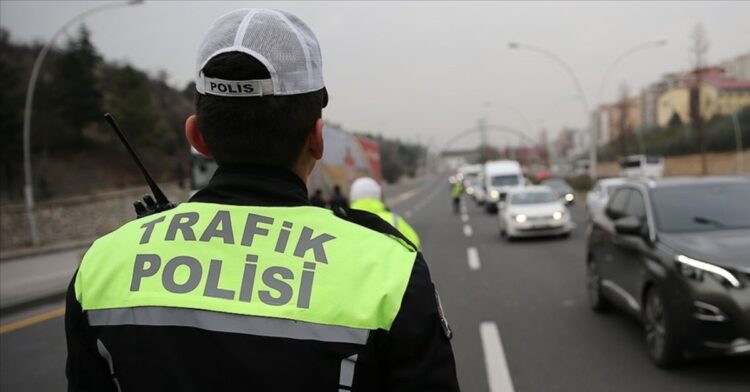 İstanbul’da yarın bazı yollar trafiğe kapatılacak