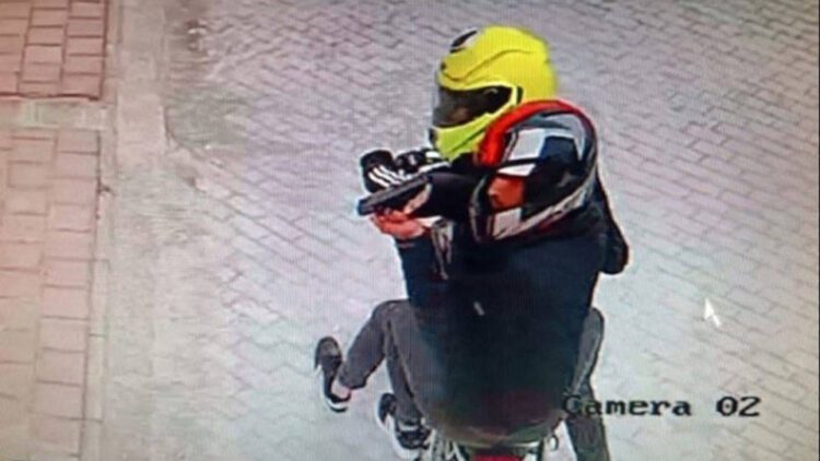 ‘Suikast kuryeleri’ sokaklarda