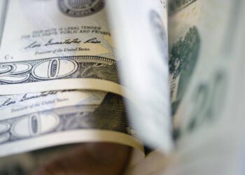 Dolar/TL’de yeni rekor