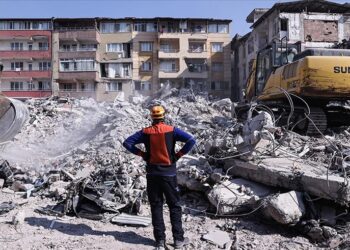 Hatay’da depremden 215 gün sonra enkazdan ceset çıktı