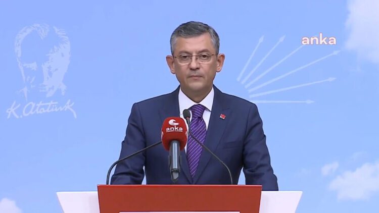 Özgür Özel genel başkanlığa adaylığını resmen açıkladı