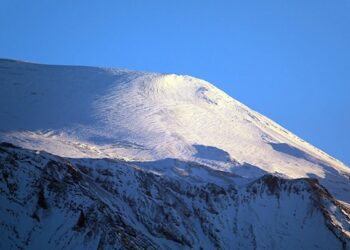 Iğdır’ın yüksek kesimlerine kar yağdı