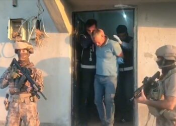 Kafes operasyonu: 307 kişi içerde