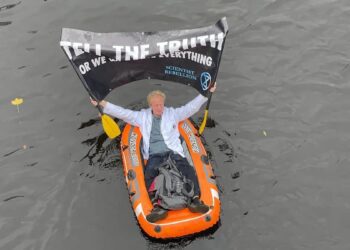 İklim aktivisti bilim insanlarına hapis tehdidi