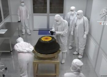 NASA Bennu asteroidinde su ve karbon buldu