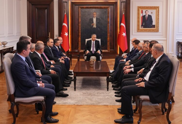 Soylu, saldırı sonrası Yerlikaya’yı ziyaret etmedi: Meclis’te görüştüler