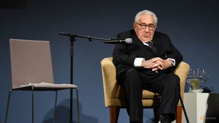Henry Kissinger 100 yaşında hayatını kaybetti
