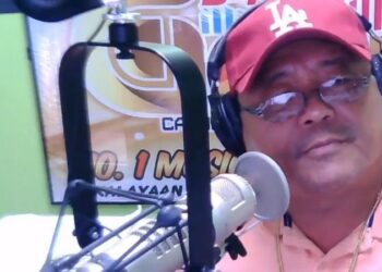 Canlı radyo yayını sırasında vurularak öldürüldü