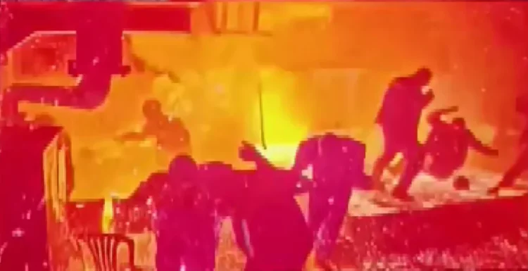 Tosyalı demir çelik fabrikasında patlama: 2’si ağır 13 işçi yaralandı