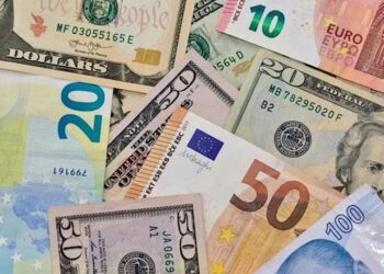 Dolar ve avro güne nasıl başladı?