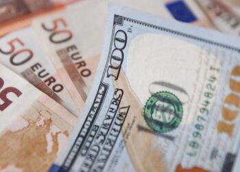 Dolar ve avro güne nasıl başladı?