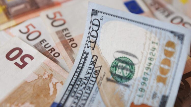 Dolar ve avro güne nasıl başladı?