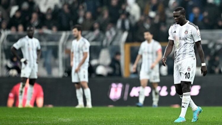 Beşiktaş’ta beş futbolcu kadro dışı