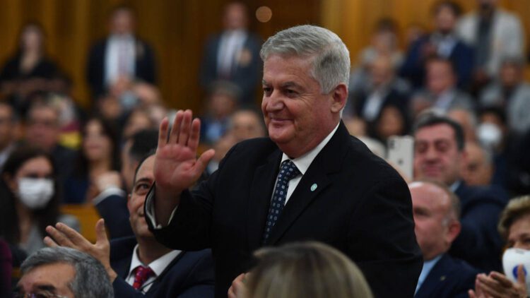 İYİ Parti’de Ahmet Zeki Üçok görevden alındı