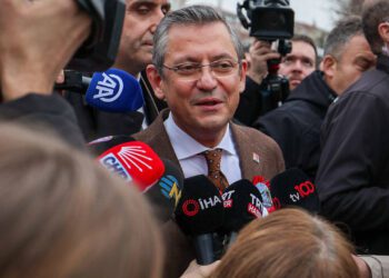 Özgür Özel’den Erdoğan’ın sataşmasına yanıt