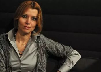 Elif Şafak’a ‘intihal’ cezası