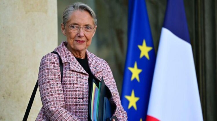 Fransa Başbakanı Elisabeth Borne istifa etti