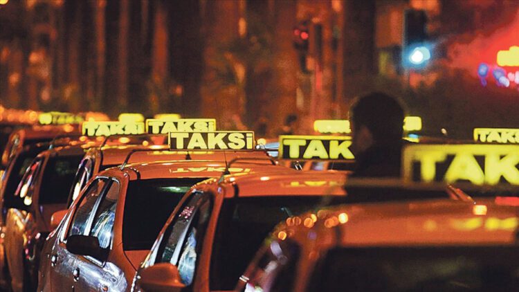 İstanbul’da zamlı taksi tarifesi başladı