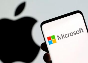Microsoft Apple’ı solladı