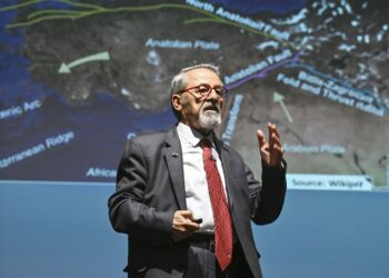 İYİ Parti ve CHP, Naci Görür’e belediye başkanlığı teklif etmiş