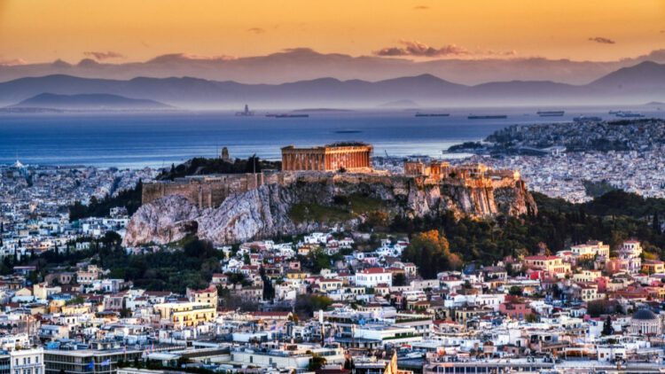 Yunanistan “altın vize” eşiğini 800 bin euroya yükseltiyor