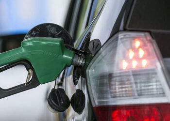 Benzin ve motorine zam bekleniyor