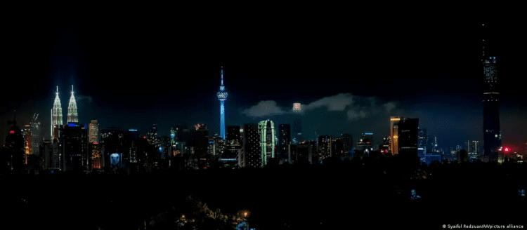 Dünya bir saat ışıkları söndürüyor