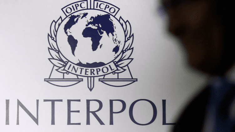 Interpol’un aradığı iki kişi daha Türkiye’de yakalandı
