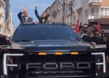 AKP’li Tayyar, seçim sonuçlarının ‘fotoğrafını’ çekti