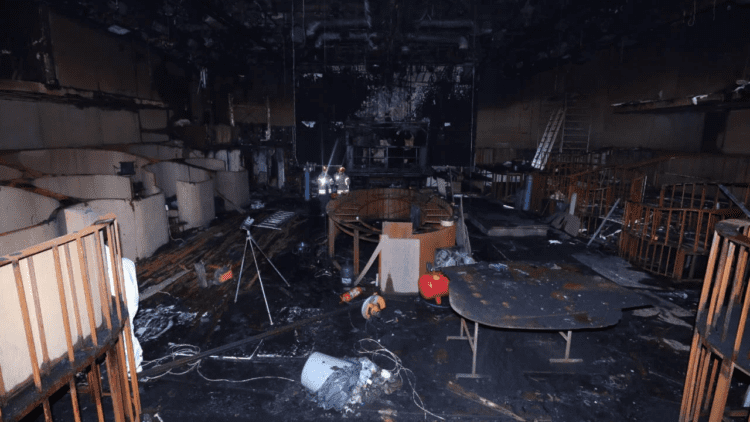 Bina labirent gibi, çıkışı bulamamışlar