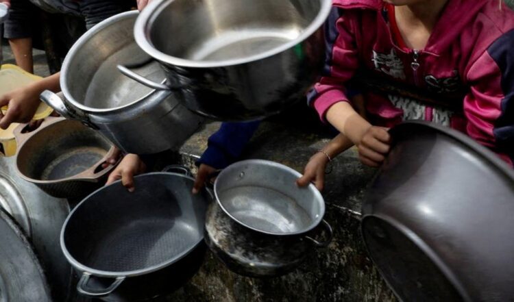 İsrail Gazze’de gıda yardımı yapanları vurdu: Yedi ölü