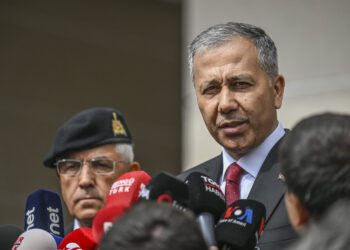 Yerlikaya duyurdu: Bir suç örgütü daha çökertildi