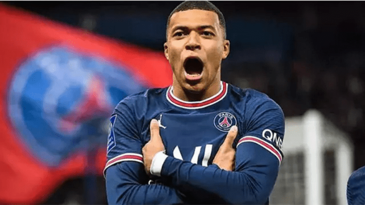 Kylian Mbappe PSG’den ayrılacağını açıkladı