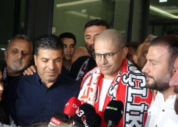 Alex’e Antalya’da coşkulu karşılama