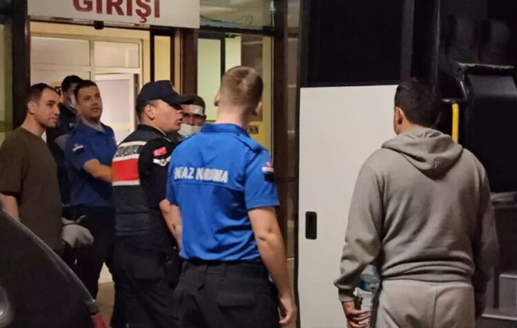 Cezaevindeki 108 mahkum tavuk- pilavdan zehirlendi