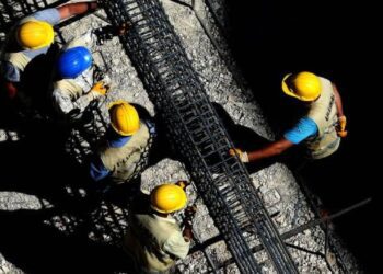 Güven endeksi mayısta düştü