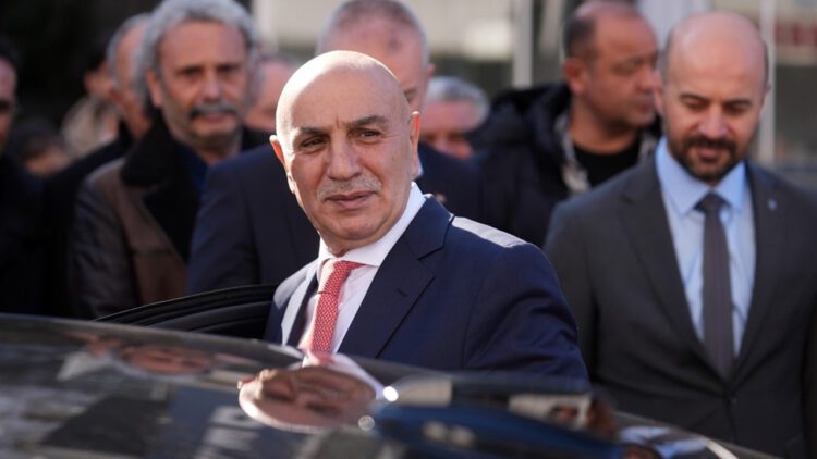 AKP’li Altınok önceki AKP’li başkanı suçladı