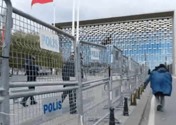 İstanbul’da Onur Yürüyüşü yasaklandı, dokuz yol kapatıldı